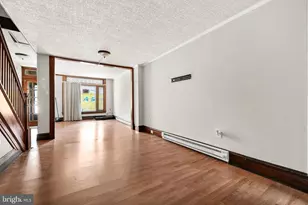 209 W Cherry St, Shenandoah, PA 17976 - Photo 8