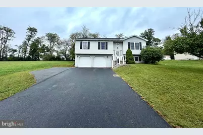 1718 Running Deer Drive, Auburn, PA 17922 - Photo 2