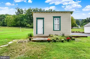 2633 W Main St, Spring Glen, PA 17978 - Photo 30