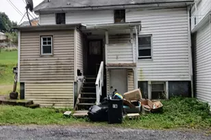 308 E Elm St, Tamaqua, PA 18252 - Photo 1