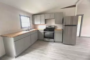 19 Sammy Mobile Home Park Rd, Schuylkill Haven, PA 17972 - Photo 4
