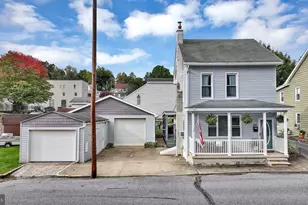 215 Willing St, Pottsville, PA 17901 - Photo 2