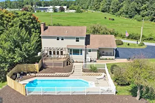 277 Sycamore Ln, New Ringgold, PA 17960 - Photo 6