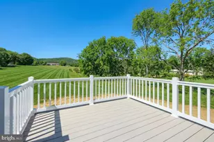 96 Eagle View Dr, New Ringgold, PA 17960 - Photo 2