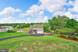 606 Wynonah Dr, Auburn, PA 17922 - Photo 4