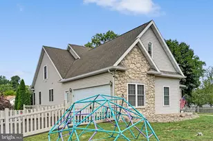208 Jefferson St, Schuylkill Haven, PA 17972 - Photo 6