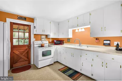331 E 2nd Mountain Road, Pottsville, PA 17901 - Photo 16