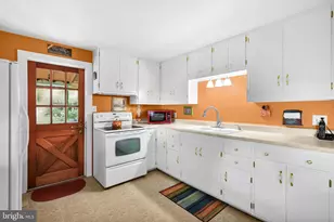 331 E Second Mountain Rd, Pottsville, PA 17901 - Photo 16