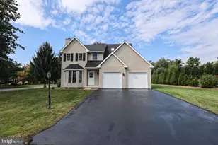 1015 Willow Dr, Orwigsburg, PA 17961 - Photo 2