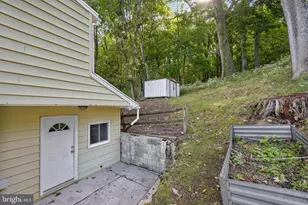 1023 W Schuylkill Ave, Pottsville, PA 17901 - Photo 8