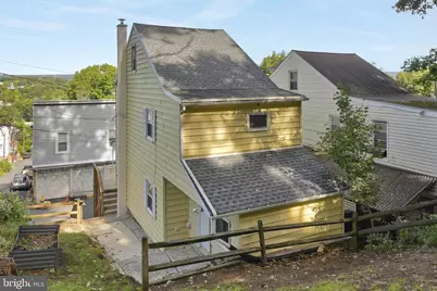 1023 W Schuylkill Avenue, Pottsville, PA 17901 - Photo 28
