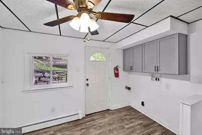 1023 W Schuylkill Avenue, Pottsville, PA 17901 - Photo 18