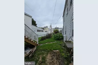 17 N 2nd Street #1ST FLOOR, Saint Clair, PA 17970 - Photo 8
