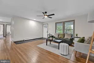25 S 25th St, Pottsville, PA 17901 - Photo 6