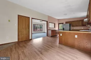 327 W Laurel St, Tremont, PA 17981 - Photo 12