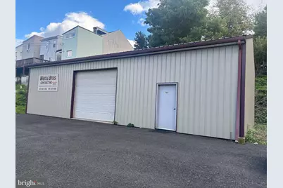 719 W Howard Avenue, Pottsville, PA 17901 - Photo 4