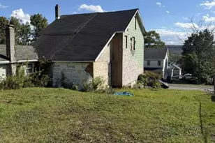 17 Main St, New Philadelphia, PA 17959 - Photo 2