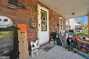 32 E Foster Ave, Coaldale, PA 18218 - Photo 4