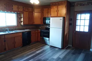 100 N Tulpehocken St, Pine Grove, PA 17963 - Photo 6
