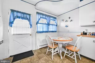 200 W Lloyd St, Shenandoah, PA 17976 - Photo 12