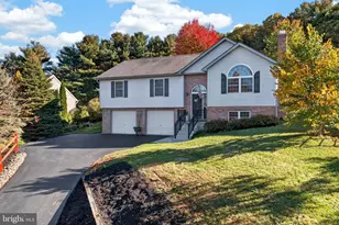 686 W Wynonah Dr, Auburn, PA 17922 - Photo 2
