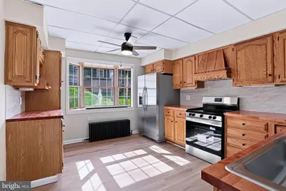 1757 W Norwegian Street, Pottsville, PA 17901 - Photo 8
