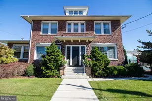 77 N Center St, Frackville, PA 17931 - Photo 2