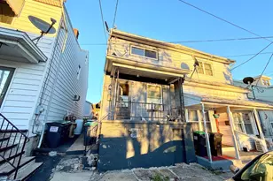 61 N Railroad St, Frackville, PA 17931 - Photo 1