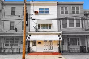 19 E Mahanoy St, Mahanoy City, PA 17948 - Photo 2
