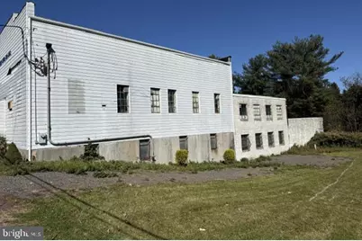 922 Sunbury Road, Pottsville, PA 17901 - Photo 2