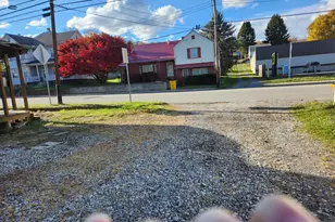 202 Main Street S, Conemaugh Township, PA 15928 - Photo 2