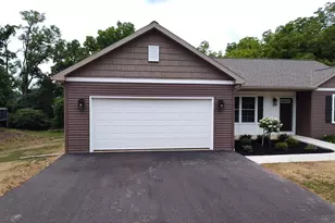85 Old Colony Rd, Selinsgrove, PA 17870 - Photo 2