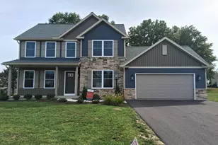 594 Augusta Dr, Selinsgrove, PA 17870 - Photo 2