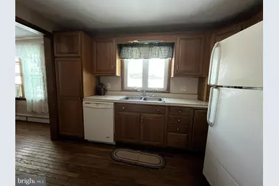 2 E New Market Street, Freeburg, PA 17827 - Photo 8