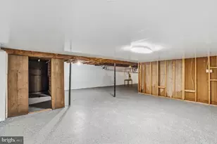 610 E Market St, Beavertown, PA 17813 - Photo 32