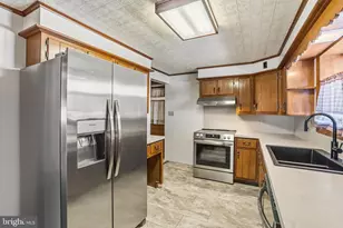 610 E Market St, Beavertown, PA 17813 - Photo 6