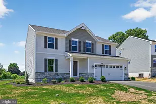 176 Woodlynn Dr, Selinsgrove, PA 17870 - Photo 2
