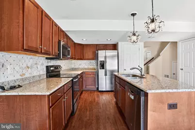 175 N Oakwood, Selinsgrove, PA 17870 - Photo 2