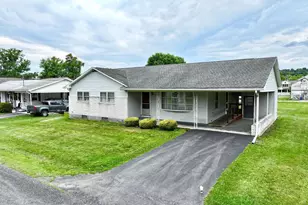 124 Vine St, Middleburg, PA 17842 - Photo 1