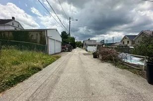2018 Constitution Blvd, New Kensington, PA 15068 - Photo 12
