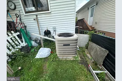 2018 Constitution Blvd, New Kensington, PA 15068 - Photo 6