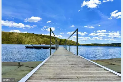 84 Lakeview Dr, Lakeville, PA 18438 - Photo 10