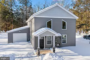 1073 West Side Dr, South Sterling, PA 18445 - Photo 8