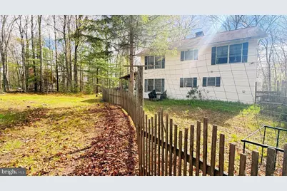 121 Ledgewood Dr, Hawley, PA 18428 - Photo 10