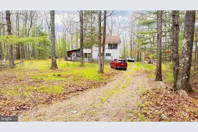 121 Ledgewood Dr, Hawley, PA 18428 - Photo 2