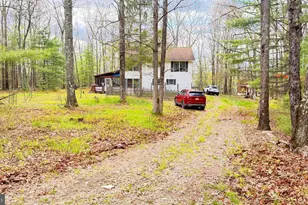 121 Ledgewood Drive, Hawley, PA 18428 - Photo 2