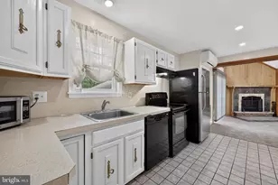 1060 Mohawk Trail, Gouldsboro, PA 18424 - Photo 8