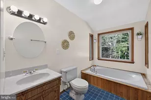 1060 Mohawk Trail, Gouldsboro, PA 18424 - Photo 10