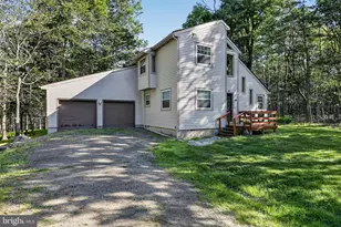 1060 Mohawk Trail, Gouldsboro, PA 18424 - Photo 2