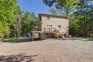 1008 Canoochee Ct, Lake Ariel, PA 18436 - Photo 2